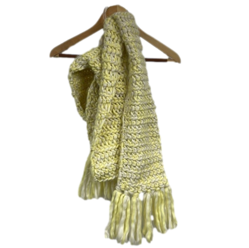 𝅺nwt Yellow Knit Scarf